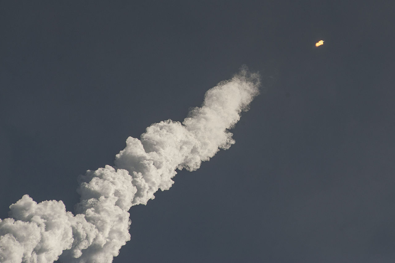 Launch_of_Falcon_9_carrying_ORBCOMM_OG2-M1_(16856276885)